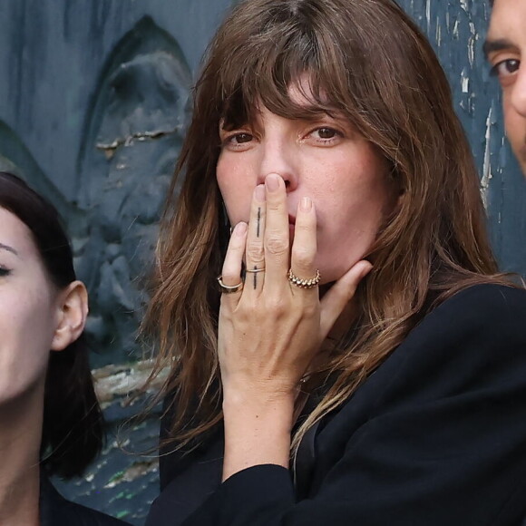 Lou Doillon - Arrivées des célébrités aux obsèques de Jane Birkin en l'église Saint-Roch à Paris. Le 24 juillet 2023 © Jacovides-KD Niko / Bestimage