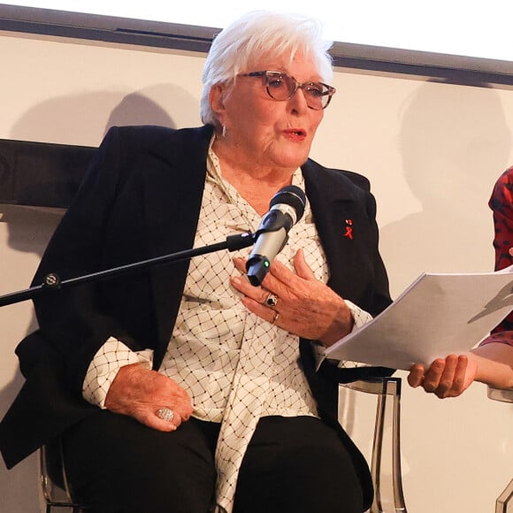 La célèbre remise du prix "Fonds de dotation Line Renaud-Loulou Gasté" pour la recherche médicale a eu lieu
Exclusif - Line Renaud et Claude Chirac - Remise du prix "Fonds de dotation Line Renaud-Loulou Gasté" pour la recherche médicale à la Maison de la Recherche à Paris le 15 novembre 2023. © Coadic Guirec/Bestimage 