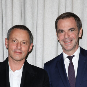 Exclusif - Marc-Olivier Fogiel et Olivier Véran - Remise du prix "Fonds de dotation Line Renaud-Loulou Gasté" pour la recherche médicale à la Maison de la Recherche à Paris le 15 novembre 2023. © Coadic Guirec/Bestimage 