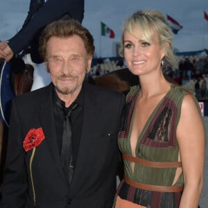 Johnny Hallyday et sa femme Laeticia Hallyday - Remise du Prix Eiffel avec Johnny et Laeticia Hallyday - Record du saut en hauteur de la ville de Paris / EOS - Longines Paris Eiffel Jumping à la plaine de Jeux de Bagatelle à Paris le 1er juillet 2016. Cette remise de prix est le prologue de la soirée au profit de l'association "La bonne étoile" de Laeticia Hallyday. © Olivier Borde / Veeren / Bestimage