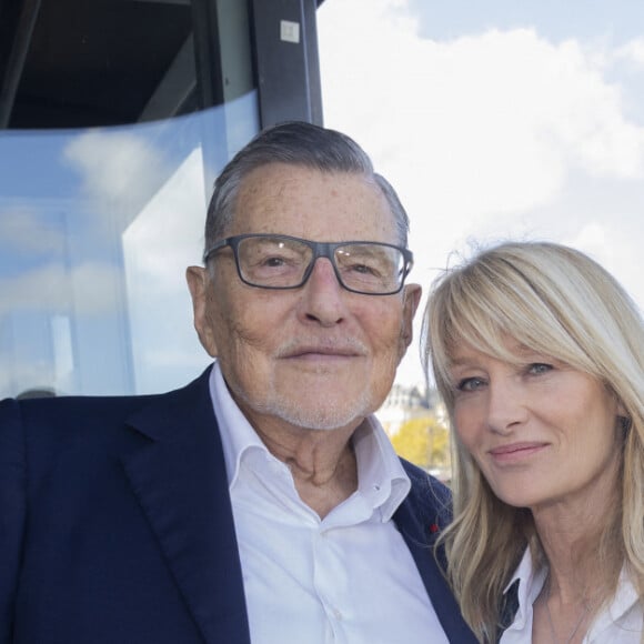 Exclusif - - Jean-Claude Camus et sa fille Isabelle Camus - Anniversaire pour ses 85 ans de Jean-Claude Camus avec ses proches et sa famille sur la péniche "Bel Ami" à Paris. Le 29 octobre 2023 © Cyril Moreau / Bestimage 