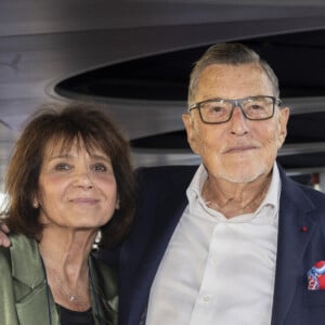 Exclusif - Stéphanie Fugain, Jean-Claude Camus, Mimie Mathy et son mari Benoist Gérard - Anniversaire pour ses 85 ans de Jean-Claude Camus avec ses proches et sa famille sur la péniche "Bel Ami" à Paris. Le 29 octobre 2023 © Cyril Moreau / Bestimage 