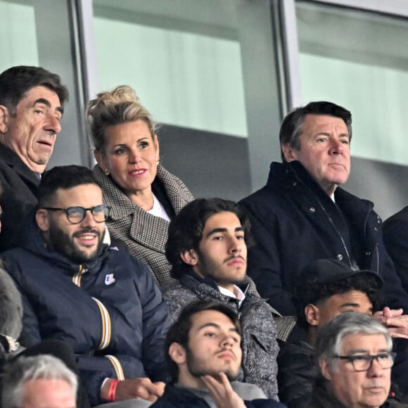 Charles Ange Ginésy, le président du Conseil Départemental des Alpes-Maritimes, Laura Tenoudji Estrosi, son mari, Christian Estrosi, le maire de Nice, et Philippe Diallo, le président de la Fédération Française de Football, durant le match de football de phase de groupes de l'Euro 2024, France contre Gibraltar, à l'Allianz Riviera à Nice, le 18 novembre 2023. Déjà qualifiée pour l'Euro-2024, la France a battu Gibraltar 14 à 0. C'est la plus large victoire de l'histoire des Bleus. Ils se sont imposés grâce notamment à un triplé de Kylian Mbappé et des doublés de Kingsley Coman et Olivier Giroud. Warren Zaïre-Emery, qui a fait ses grands débuts en Bleu à 17 ans, 8 mois et 10 jours, le plus jeune joueur à revêtir le maillot bleu depuis 1911, a été l'auteur du 3eme but. Le milieu de terrain n'a profité qu'un quart d'heure de sa première sélection en équipe de France, à 17 ans, ayant été contraint de sortir prématurément, blessé à la cheville juste après avoir marqué son premier but avec les Bleus. © Bruno Bebert / Bestimage 