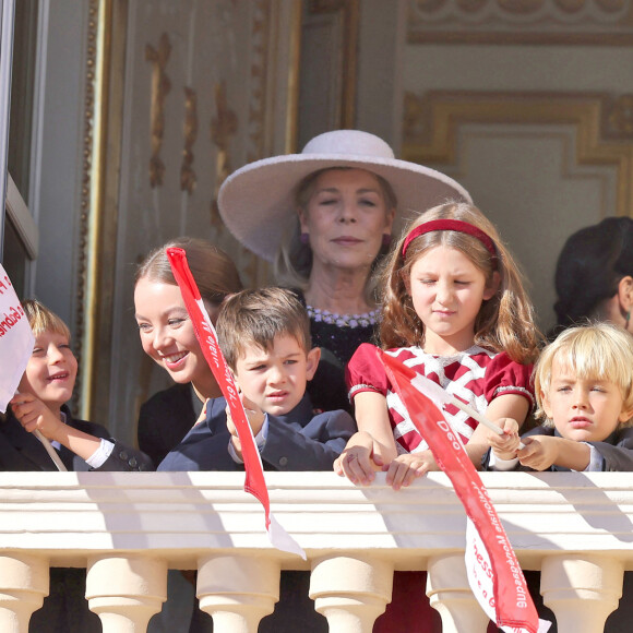 La princesse Caroline de Hanovre, la princesse Alexandra de Hanovre, Stefano Casiraghi, Balthazard Rassam, India Casiraghi, Francesco Casiraghi - La famille princière de Monaco au balcon du palais, à l'occasion de la Fête Nationale de Monaco. Le 19 novembre 2023 © Dominique Jacovides-Bruno Bebert / Bestimage 