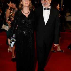 Anna Novion et son mari Jean-Pierre Darroussin - Montée des marches du film " Rapito (L'enlèvement) " lors du 76ème Festival International du Film de Cannes, au Palais des Festivals à Cannes. Le 23 mai 2023 © Jacovides-Moreau / Bestimage