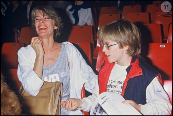 Françoise Hardy et son fils Thomas Dutronc en 1984