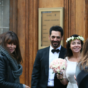 C'est le 25 novembre 2017 que l'acteur et l'organisatrice de soirées se sont mariés
Exclusif - Tomer Sisley et Sandra de Matteis - Mariage de Sandra Zeitoun de Matteis et Tomer Sisley à la Mairie du 8ème arrondissement de Paris, en présence de leurs enfants respectifs, Levin, Liv et Dino, de leurs familles et de leurs amis. Le 25 novembre 2017