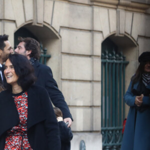 Exclusif - Anne-Sophie Aparis, Julie Parnet - Mariage de Sandra Zeitoun de Matteis et Tomer Sisley à la Mairie du 8ème arrondissement de Paris, en présence de leurs enfants respectifs, Levin, Liv et Dino, de leurs familles et de leurs amis. Le 25 novembre 2017