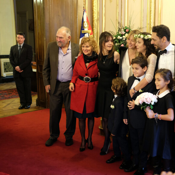 Exclusif - Mariage de Sandra Zeitoun de Matteis et Tomer Sisley à la Mairie du 8ème arrondissement de Paris, en présence de leurs enfants respectifs, Levin, Liv et Dino, de leurs familles et de leurs amis. Le mariage a été célébré par Jeanne d'Hauteserre, maire du 8ème arrondissement de Paris Le 25 novembre 2017.