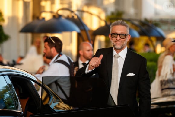 Vincent Cassel en a pris plein les yeux sur Instagram
Vincent Cassel à la sortie de l'hôtel "Martinez" lors du 75ème Festival International du Film de Cannes.