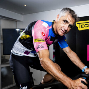 Présentation du vélo d'appartement Technogym Ride par Laurent Jalabert à Paris le 17 mai 2022.