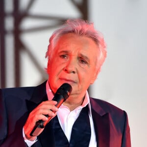 Exclusif - Michel Sardou en concert au stade Tropenas à Montélimar le 5 juillet 2017 dans le cadre de sa dernière tournée "La dernière danse". © Bruno Bebert / Bestimage 