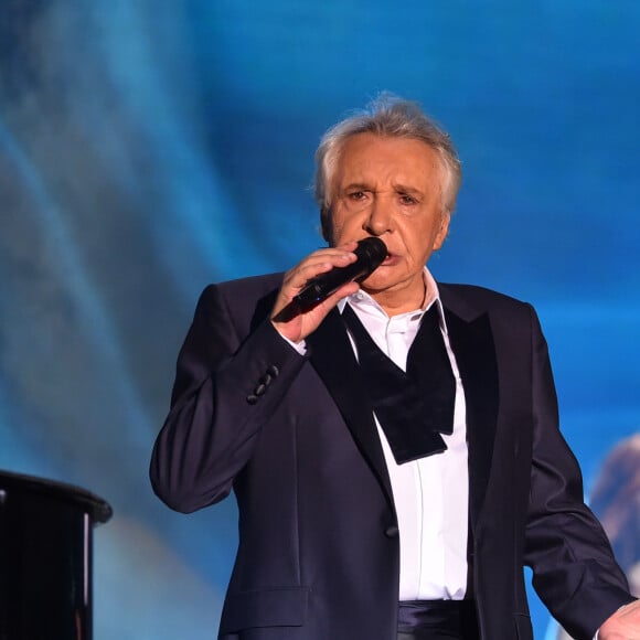 Exclusif - Michel Sardou en concert au stade Tropenas à Montélimar le 5 juillet 2017 dans le cadre de sa dernière tournée "La dernière danse". © Bruno Bebert / Bestimage 