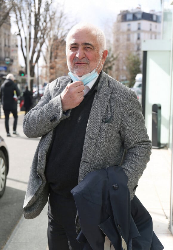 Le chef Guy Savoy quitte les studios de Radio France à Paris, France, le 11 mars 2021. © Panoramic/Bestimage 