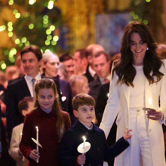 Catherine (Kate) Middleton, princesse de Galles, la princesse Charlotte de Galles et le prince Louis de Galles, au traditionnel concert de Noël "Together At Christmas" à l'abbaye de Westminster à Londres, Royaume Uni, le 8 décembre 2023. 