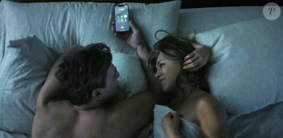 Jennifer Aniston et Jon Hamm dan un épisode de "The Morning Show".