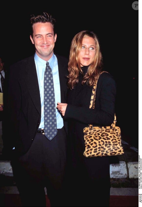 Ils étaient restés très proches depuis la fin de l'époque "Friends".
Archives - Matthew Perry et Jennifer Aniston à Los Angeles.