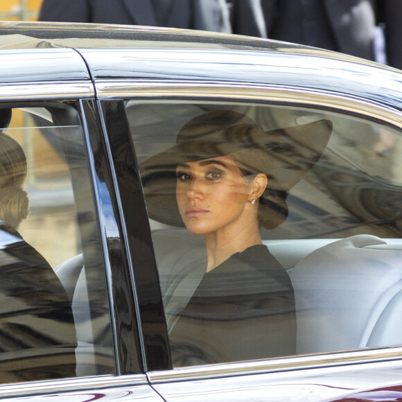 La comtesse Sophie de Wessex, Meghan Markle, duchesse de Sussex - Sorties du service funéraire à l'Abbaye de Westminster pour les funérailles d'Etat de la reine Elizabeth II d'Angleterre. Le 19 septembre 2022