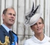 L'épouse du prince Edward, dernier fils d'Elizabeth II, est dans le viseur d'Omid Scobie auteur du livre controversé sur la famille royale, "Fin de règne"
Le prince Edward, comte de Wessex, la comtesse Sophie de Wessex - La famille royale d'Angleterre lors de la parade aérienne de la RAF pour le centième anniversaire au palais de Buckingham à Londres. Le 10 juillet 2018