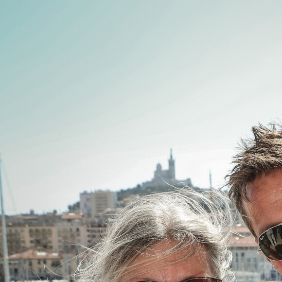 Exclusif - Benjamin Castaldi et sa mère Catherine Allégret - Terrasse de la Mairie - Mariage civil de Benjamin Castaldi et Aurore Aleman à la mairie de Marseille, le 27 août 2016. © Jacovides-Moreau/Bestimage