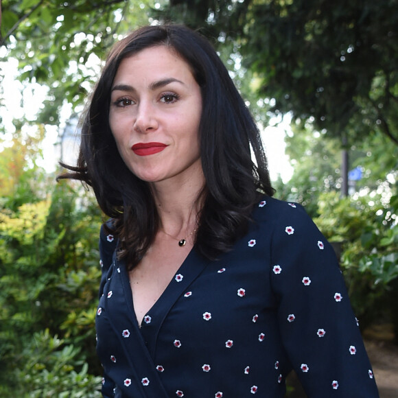 Et elle a expliqué pour Europe 1 qu'il n'était pas prévu d'y intégrer de la téléréalité.
Olivia Ruiz - La maire de Paris A. Hidalgo reçoit le président du gouvernement espagnol P. Sanchez dans les jardins de l'Hôtel de Ville à Paris le 29 juin 2018. © Giancarlo Gorassini/Bestimage 