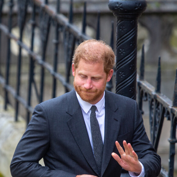 Le prince Harry, duc de Sussex, à la sortie du procès contre l'éditeur du journal "Daily Mail" à Londres, le 30 mars 2023. © Tayfun Salci/Zuma Press/Bestimage 
