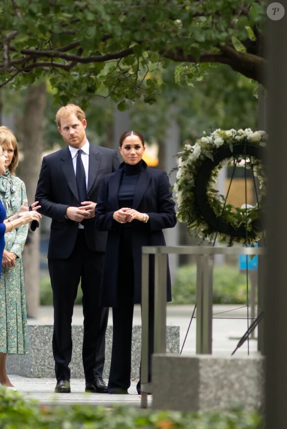 Le prince Harry, duc de Sussex, et Meghan Markle, duchesse de Sussex, à leur arrivée au Mémorial du 11 septembre et au One World Trade Center à New York. Le 23 septembre 2021 