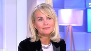 "Six ans de silence et d'abandon" : Laeticia Hallyday dénonce l'absence de David Hallyday, tout comme ses filles Jade et Joy