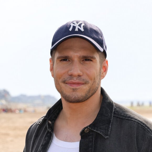 François Civil au photocall du film "Une zone a defendre" lors du 37ème festival du film de Cabourg (37ème journées romantiques du 14 au 18 juin 2023), à Cabourg, France, le 17 juin 2023. © Coadic Guirec/Bestimage 