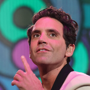 Le chanteur s'est alors mis à parler de moins en moins tellement il avait honte
Exclusif - Mika - Enregistrement de l'émission "Le gala des Pièces Jaunes, le concert événement" au Zenith de Paris, diffusée le 28 janvier sur France 2. Le 25 janvier 2023 © Dominique Jacovides / Bestimage 
