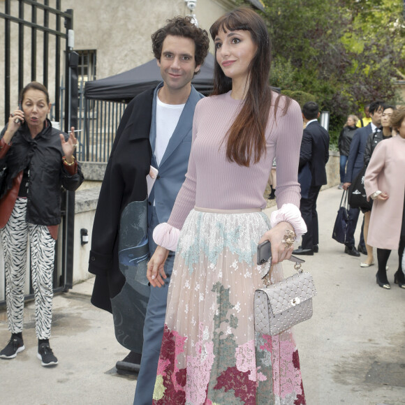 Mika, Paloma Penniman à la sortie du défilé Valentino Collection Prêt-à-Porter Printemps/Eté 2020 lors de la Fashion Week de Paris, France, le 29 septembre 2019. © Veeren-Clovis/Bestimage  Celebs leaving the Valentino Fashion Show Spring / Summer 2020 Ready-to-Wear Collection at Paris Fashion Week in Paris, France, on September 29, 2019. 