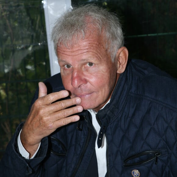 Avant de préciser qu'il est question d'une "fellation forcée".
Exclusif - Patrick Poivre d'Arvor (PPDA) - Ouverture de la Foire de Chatou 2020, le 26 septembre 2020. © JLPPA/Bestimage