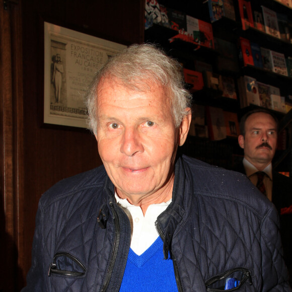 Exclusif - Patrick Poivre d'Arvor (PPDA) - Soirée dédicace du livre "Pierre Cardin, Mode Mythe Modernité" de Jean-Pascal Hesse et Pierre Pelegry à la librairie Galignani à Paris le 29 septembre 2022. © Philippe Baldini/Bestimage