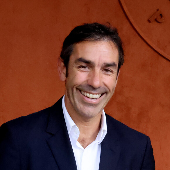 "Le football est une affaire de famille", écrit Robert Pirès, très fier
 
Robert Pires au village lors des Internationaux de France de tennis de Roland Garros 2023, à Paris, France, le 11 juin 2023. © Jacovides-Moreau/Bestimage