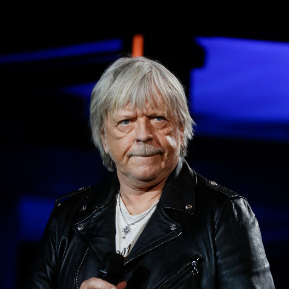 Exclusif - Renaud (Renaud Séchan) - Enregistrement de l'émission "La fête de la Chanson française" au Dôme à Paris, présentée par L.Thilleman et A.Manoukian, et diffusée le 22 décembre sur France 3 © Christophe Clovis / Bestimage