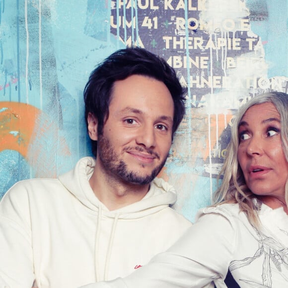 Exclusif - Vianney (Vianney Bureau), Zazie (Isabelle de Truchis de Varennes) - Backstage - Enregistrement de l'émission "La fête de la Chanson française" au Dôme à Paris, présentée par L.Thilleman et A.Manoukian, et diffusée le 22 décembre sur France 3 © C.Clovis-P.Perusseau / Bestimage