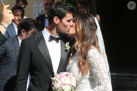 Ils sont mariés depuis 2019
Exclusif - Arrivées et sorties du mariage religieux de Karine Ferri et Yoann Gourcuff à l'église de La Motte, France, le 8 juin 2019. 