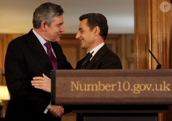 Nicolas Sarkozy reçu au 10 Downing Street par Gordon Brown, le 12 mars 2010