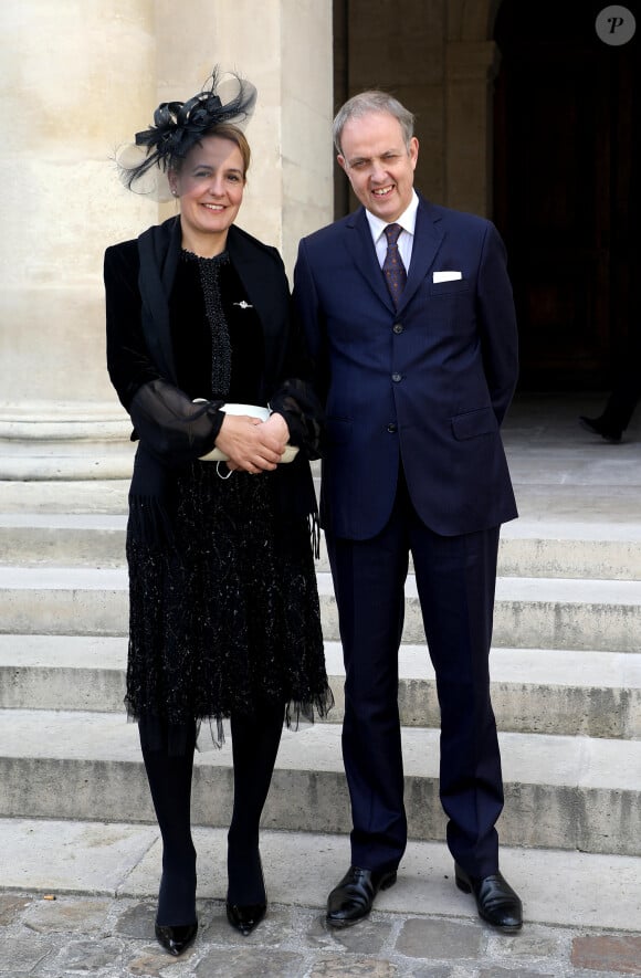 Jean d'Orléans, comte de Paris et sa femme Philomena de Tornos y Steinhart - Commémoration du bicentenaire de la mort de Napoléon 1er aux Invalides à Paris. Le 5 mai 2021. 