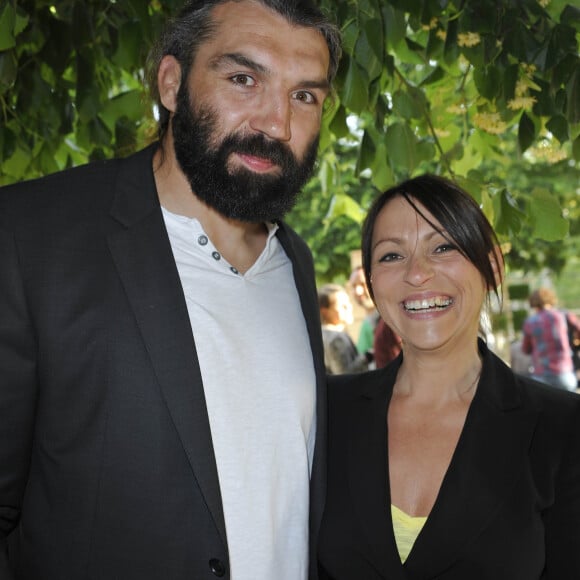L'ancien rugbyman est en couple depuis plus de 20 ans avec la discrète Annick
Archives - Sébastien Chabal et sa femme, Annick en 2012.
