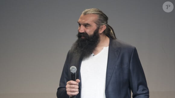 Lily-Rose Chabal est également dessinatrice
Sébastien Chabal, rugbyman lors de la soirée des Lions du sport 2019 au centre de conférence "La Sucrière" à Lyon, France, le 3 février 2020. © Sandrine Thesillat/Panoramic/Bestimage