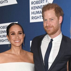 Le prince Harry et Megan Markle au photocall de la soirée de gala "Robert F. Kennedy Human Rights Ripple of Hope" à l'hôtel Hilton de New York City, New York, Etats-Unis.