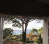 

Ils profitent d'un immense jardin et d'une vue imprenable sur l'Estérel

Photo de la villa de Franck Dubosc à Mougins postée sur son compte Instagram en 2015. 







