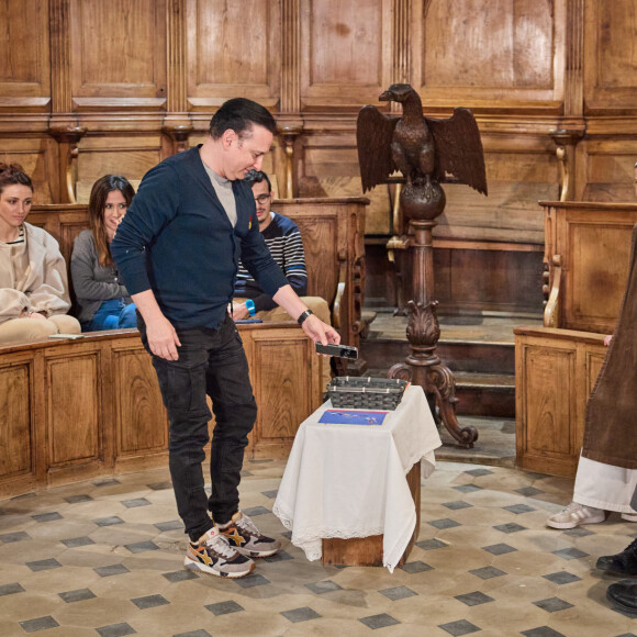 Exclusif - Soeur Catherine, Frère Baudouin, Jean-Marc Généreux, Delphine Wespiser, Clara Morgane, Fabienne Carat - Les candidats de l'émission "Bienvenue au monastère", présentée par A.Martines et diffusée à partir du 12 janvier sur C8, lors de la dépose des téléphones portables au couvent Saint Dominique des Frères de Saint-Jean à Corbara, en Corse © Cyril Moreau / Bestimage