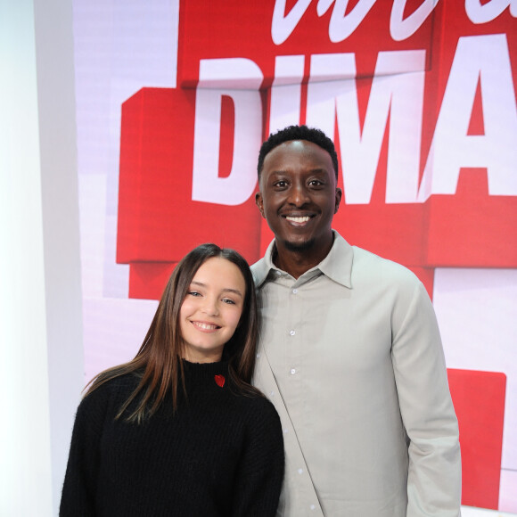 Ahmed Sylla sera également de la partie avec Mallory Wanecque pour défendre leur film "Comme un prince".
Exclusif - Mallory Wanecque et Ahmed Sylla - Enregistrement de l'émission Vivement Dimanche présentée par M.Drucker au Pavillon Gabriel à Paris le 9 janvier 2024. Diffusion sur France 3 le 14/01/2024.
