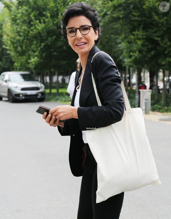 Exclusif - Rachida Dati arrive au studio de la radio France Inter à Paris le 26 juin 2020. © Panoramic / Bestimage