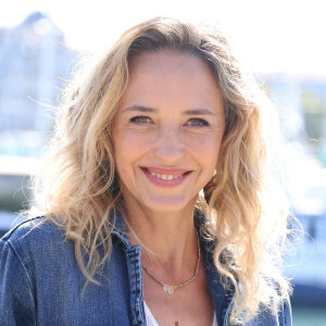 Elle est pour rappel à retrouver ce soir sur TF1 dans la série "Sam".
Helene de Fougerolles - Photocall de la série "Sam" lors de la 25ème édition du Festival de la Fiction de la Rochelle. Le 15 septembre 2023 © Denis Guignebourg / Bestimage
