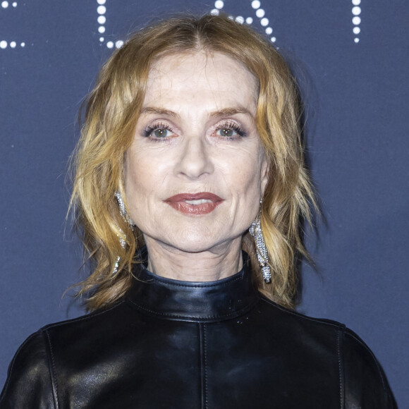 C'est par ici qu'on trouve les visages et les noms à surveiller de très près.
Isabelle Huppert au photocall du dîner César Révélations à L'Élysée Montmartre à Paris. © Olivier Borde / Bestimage