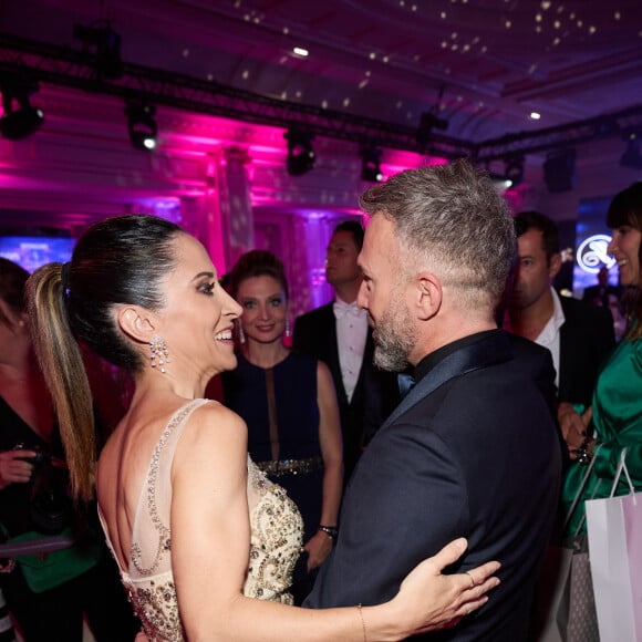 Et l'histoire d'amour entre l'interprète de Jeanne Lorieux dans Section de recherches et le trentenaire est apparemment sérieuse.
Exclusif - Fabienne Carat et Thierry Martino lors de la 11ème édition de la soirée Global Gift Gala à l'hôtel Four Seasons George V à Paris le 30 septembre 2023. © Cyril Moreau / Bestimage 