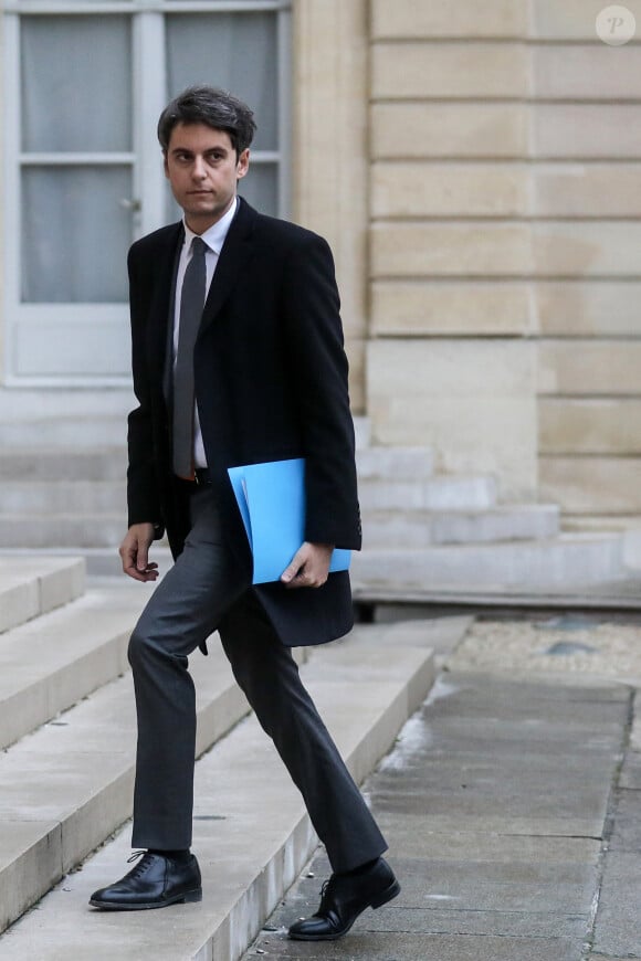 Le Premier ministre, Gabriel Attal à son arrivée au conseil des ministres, au palais de l'Elysée, Paris, le 13 septembre 2023 © Stéphane Lemouton / Bestimage